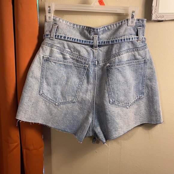 Shorts - Picture 3 of 3